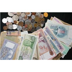 100 Foreign Notes & 100 Foreign Coins Various Dates & Conditions