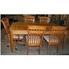Image 1 : Oak Dining Room Table w/ 5 Chairs and 1 Leaf .