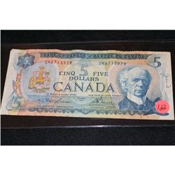 cinq 5 dollars canada