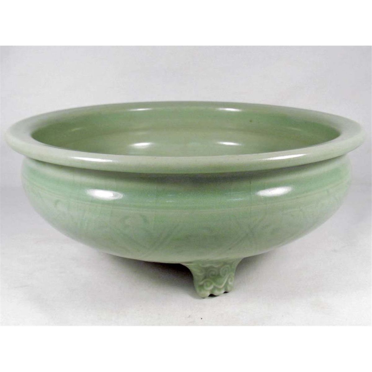 LARGE CELADON GREEN FOOTED BOWL