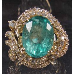 14K GOLD LADIES EMERALD AND DIAMOND RING - SIZE 7.25