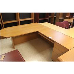 BEECHWOOD P-TOP EXECUTIVE DESK