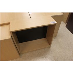 MAPLE 30" BOOKCASE