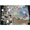 Image 1 : various foreign notes lot of 100 & various foreign coins lot of 100