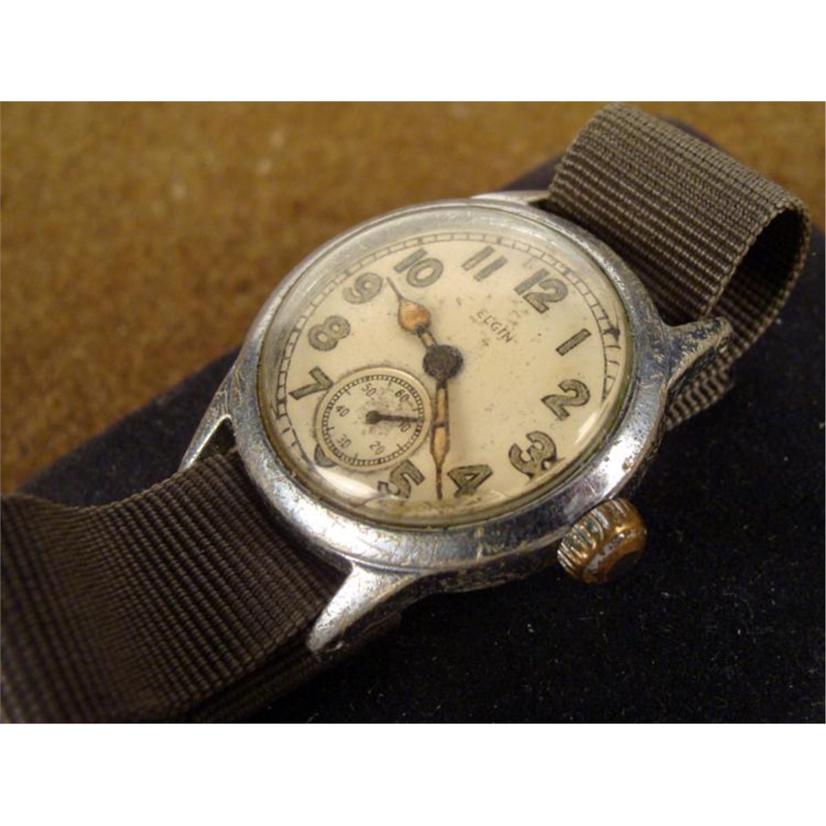 WWII ERA ELGIN WRIST WATCH IN CASE