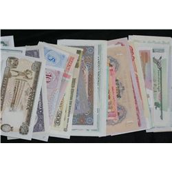 foreign notes, various dates, conditions & denominations, lot of 100