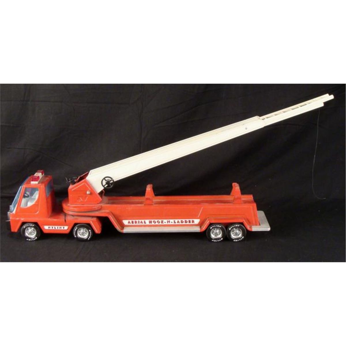 nylint toy fire truck