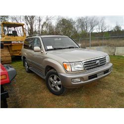 2005 TOYOTA LAND CRUISER