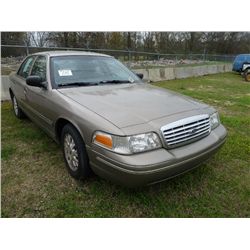 2004 FORD CROWN VICTORIA 4 DOOR SEDAN