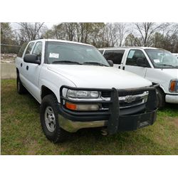 2004 CHEVROLET SUBURBAN 4X4 SUV