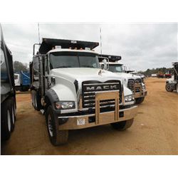 2011 MACK GU713 TRI-AXLE DUMP
