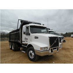 2007 VOLVO VHD T/A DUMP