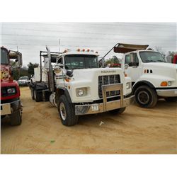 2000 MACK RB 688S ROLL OFF TRUCK