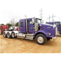 2009 KENWORTH T800 TRI-AXLE TRUCK TRACTOR