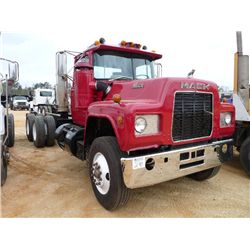 1982 MACK R686ST T/A CAB & CHASSIS