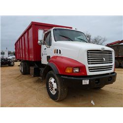 2004 STERLING L9513 TRI-AXLE TRASH DUMP