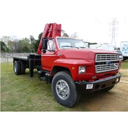 FORD F800 BOOM TRUCK