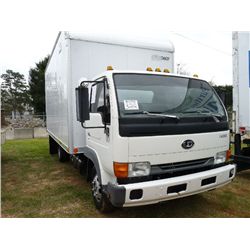 2000 NISSAN S/A VAN TRUCK