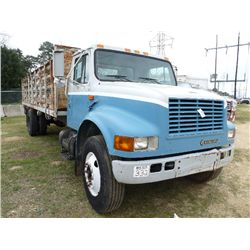 2000 INTERNATIONAL 4900 S/A FLATBED