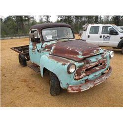 INTERNATIONAL S-120 FLATBED TRUCK