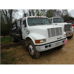 1996 INTERNATIONAL 4700 FUEL & LUBE TRUCK