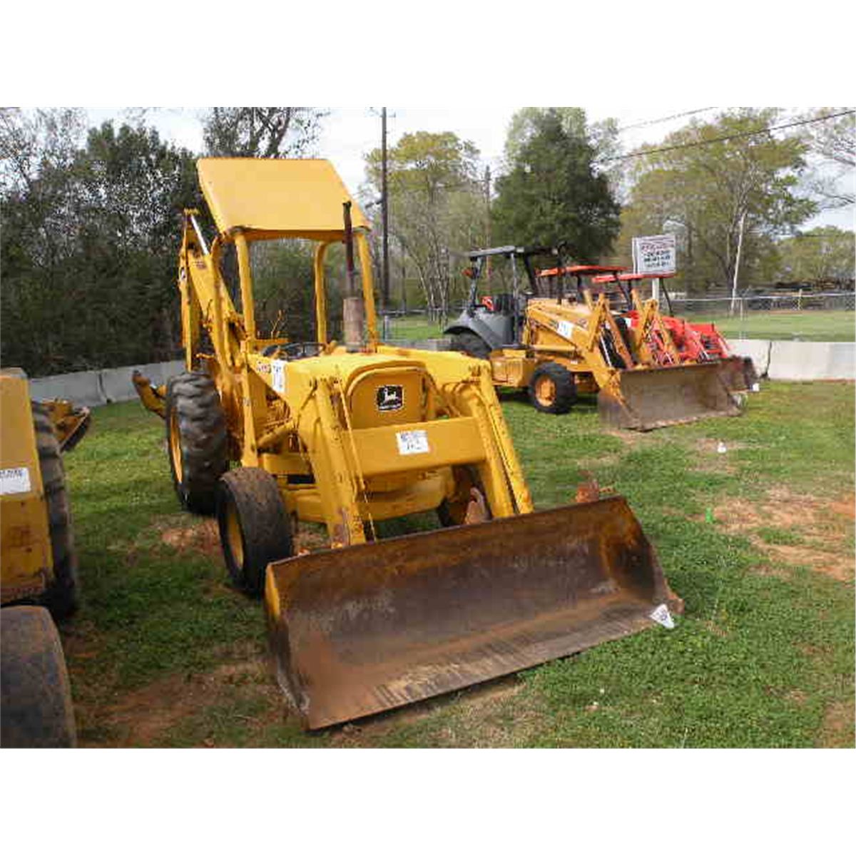 JOHN DEERE 300B LOADER BACKHOE