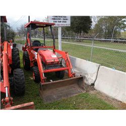 KUBOTA B21 4X4 LOADER BACKHOE