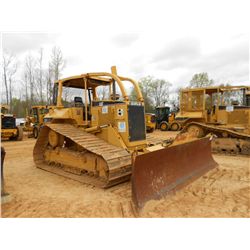 CAT D6M LGP CRAWLER TRACTOR