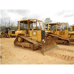CAT D5M XL CRAWLER TRACTOR