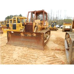 CASE 1550 CRAWLER TRACTOR