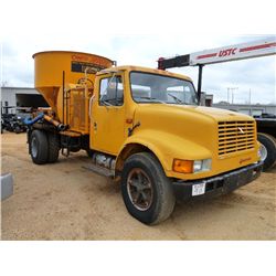 1991 INTERNATIONAL 4600 S/A POT HOLE PATCHER TRUCK