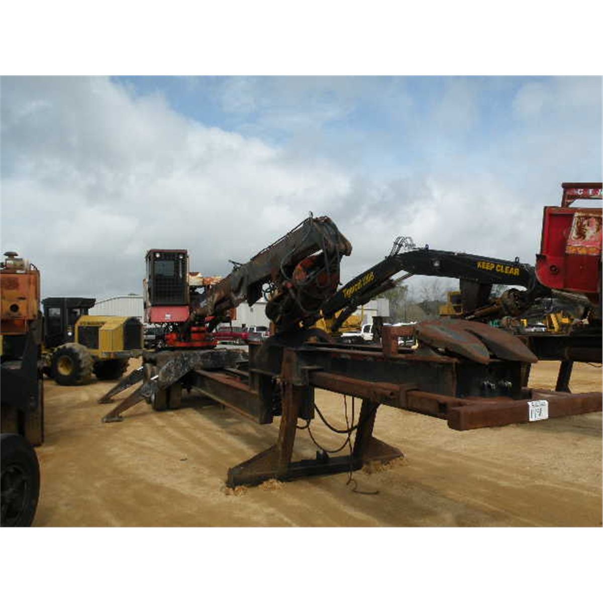 Prentice 210d PRENTICE 210D LOG LOADER - J.M. Wood Auction Company, Inc.