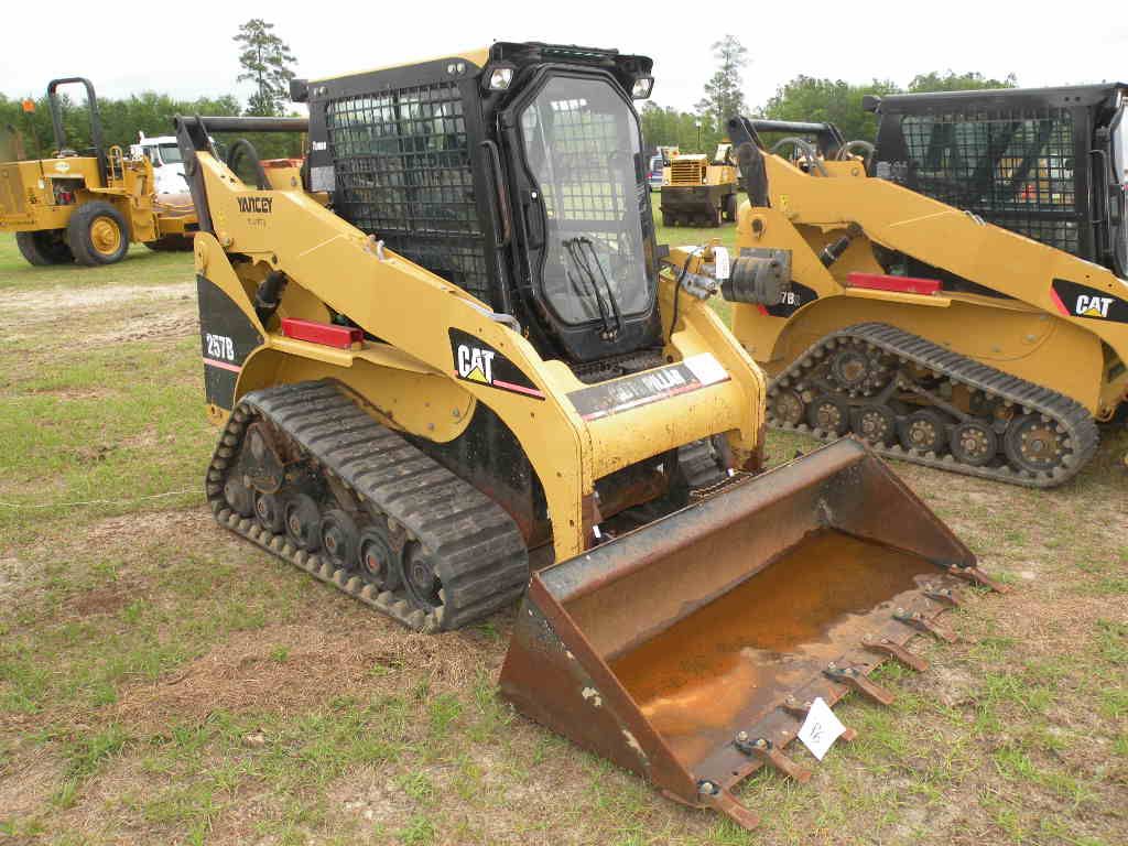 CAT 257B SKID STEER LOADER