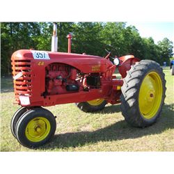 MASSEY HARRIS 44 ANTIQUE FARM TRACTOR