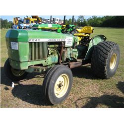 JOHN DEERE 2240 FARM TRACTOR