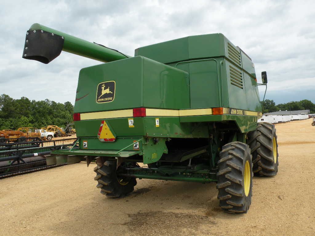 JOHN DEERE 9500 COMBINE