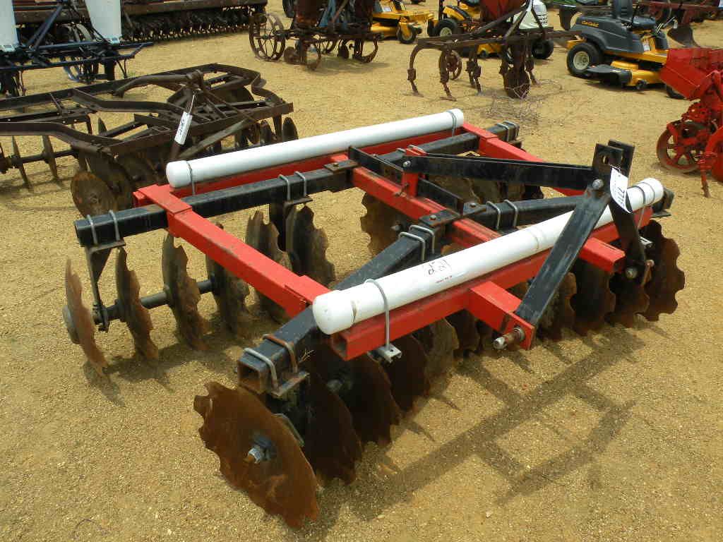 8' UNITED 600 DISC HARROW - J.M. Wood Auction Company, Inc.