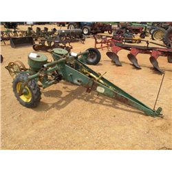 JOHN DEERE 2 ROW PLANTER