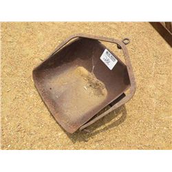 WALK BEHIND PULL PAN