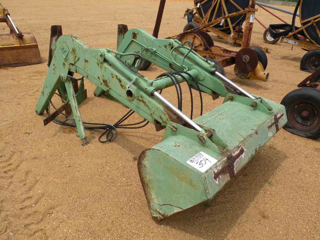 JOHN DEERE 520 LOADER ATTACHMENT