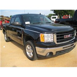 2010 GMC SIERRA PICKUP