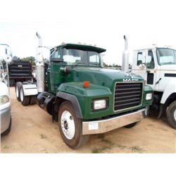 2004 MACK RD688S T/A TRUCK TRACTOR