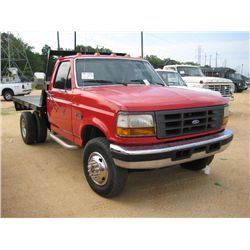 1996 FORD F SUPER DUTY S/A FLATBED TRUCK