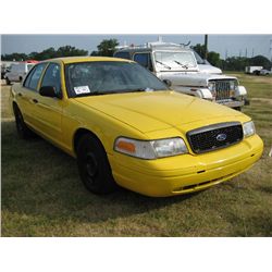 2004 FORD CROWN VICTORIA 4 DOOR SEDAN