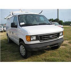 2004 FORD VAN