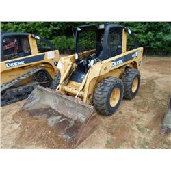 JOHN DEERE 320 SKID STEER LOADER