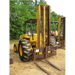 JOHN DEERE 482C 4X4 FORKLIFT