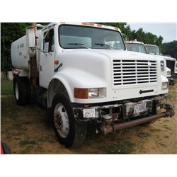 1993 INTERNATIONAL 4900 S/A WATER TRUCK