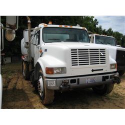 1998 INTERNATIONAL 4900 S/A WATER TRUCK