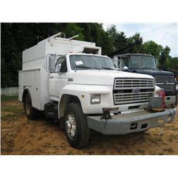 1988 FORD F700 S/A ENCLOSED SERVICE TRUCK